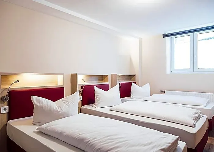Hamburger Perle Hotel 3*