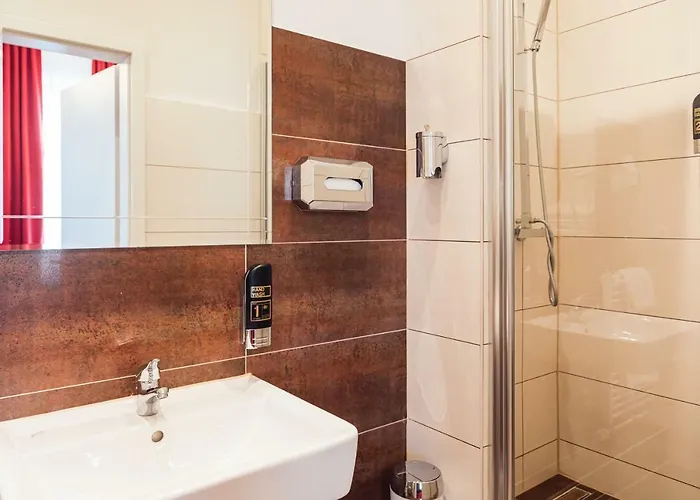 Hotel Hamburger Perle 3*